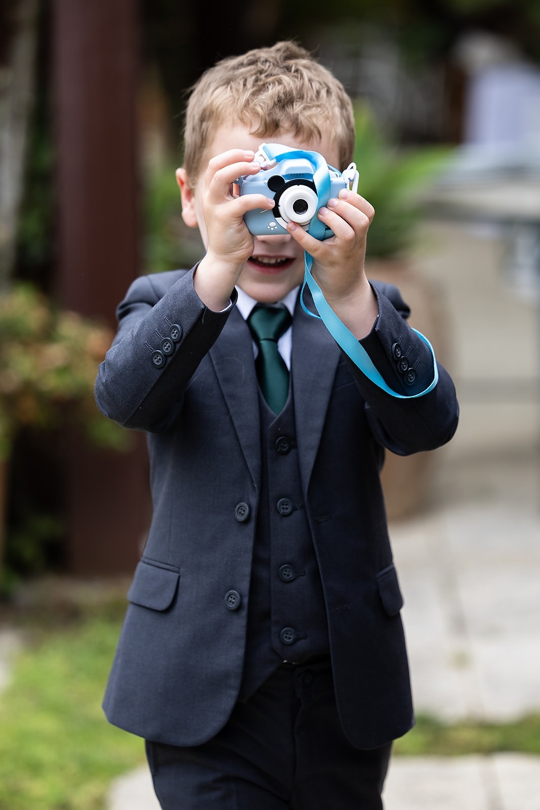 O fotógrafo mais novo da festa.